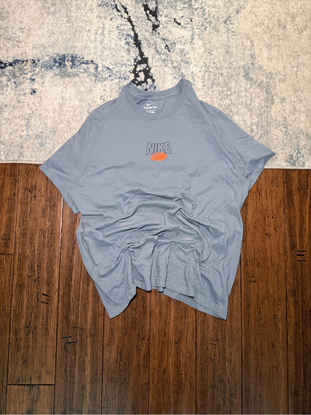 Nike Basketball Graphic Tee – Size XL